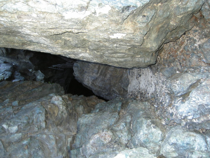 クマヤ洞の入口